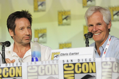 david-duchovny-gillian-anderson-san-diego-18–07–2013–002-small.png