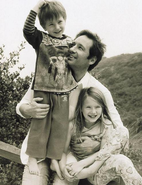 david_duchovny_his_kids_small.jpg