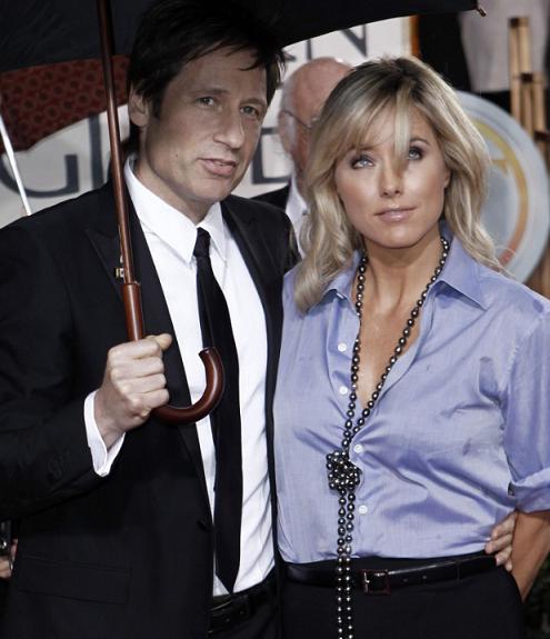 david_duchovny_tea_leoni_golden_globe_awards_17_01_2010_small.jpg