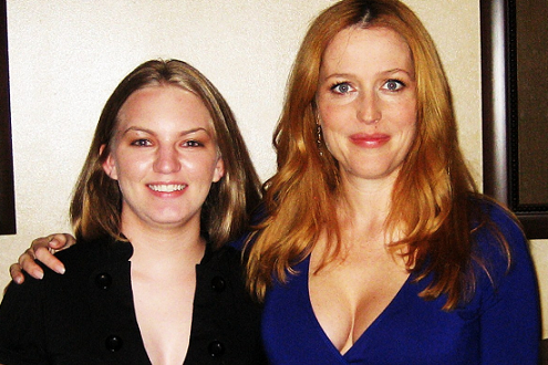 gillian-anderson-fan-july-2008-small.png