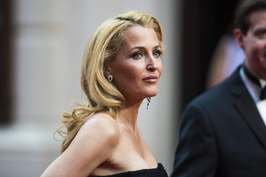 gillian-anderson-london-12–04–2015–010-small.png