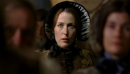 gillian-anderson-moby-dick-2010-small.jpg