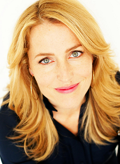 gillian-anderson-tca-2011-summer-press-tour-portrait-beverly-hills-29–07–2011–002-small.png