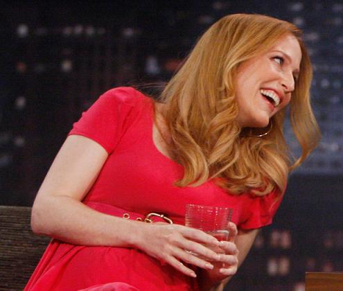gillian_anderson_jimmy_kimmel_live_29_07_2008_d_small.jpg