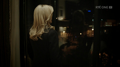 kultx-gillian-anderson-the-fall-201–017-small.png