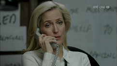 kultx-gillian-anderson-the-fall-201–027-small.png