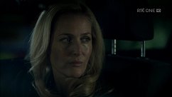 kultx-gillian-anderson-the-fall-201–034-small.png