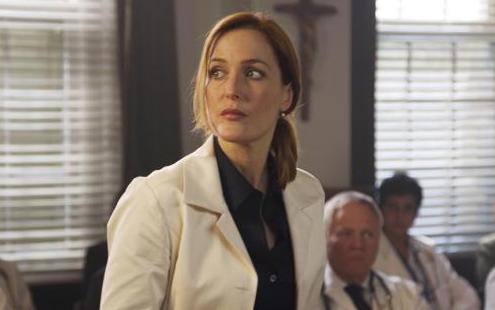 scully_gillian_anderson_xfiles2_28_02_2009_small.jpg