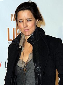 tea-leoni-leden-2011-small.jpg