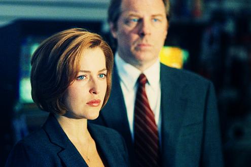 xfiles-dreamland-scully-small.jpg
